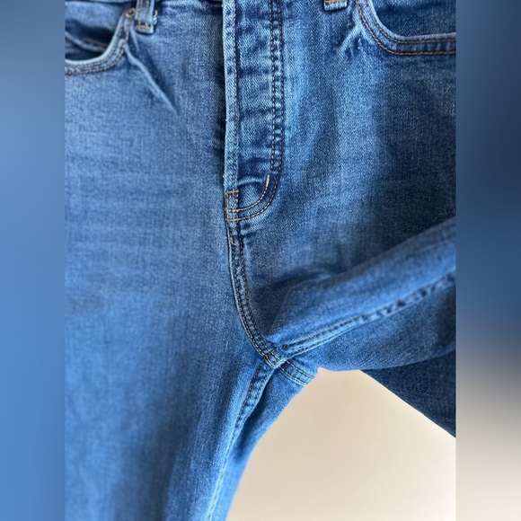 Old Navy sky rocket high button fly jeans - Picture 5 of 15